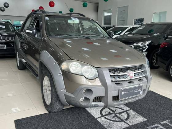 FIAT STRADA 1.8 MPI ADVENTURE CD 8V FLEX 2P MANUAL FIAT STRADA 1.8 MPI ADVENTURE CD 8V FLEX 2P MANUAL